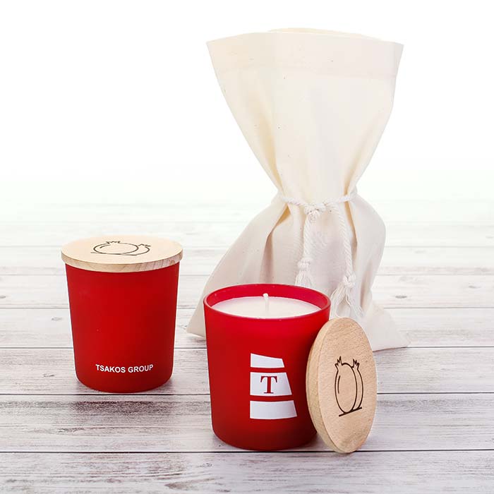 Κόκκινα αρωματικά κεριά με ξύλινο καπάκι δώρου