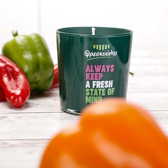 Custom αρωματικό κερί Nancy's Candles σε πράσινο δοχείο για το εορταστικό εταιρικό δώρο της Eurocatering Φρεσκούλης.